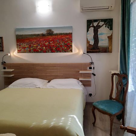 Annadia Sweet Home B&B Ostia Buitenkant foto