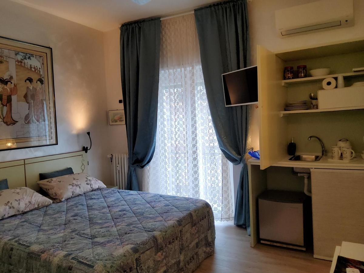 Annadia Sweet Home B&B Ostia Buitenkant foto