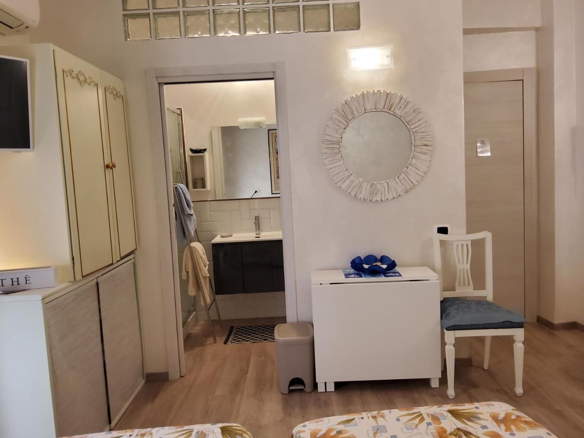 Annadia Sweet Home B&B Ostia Buitenkant foto