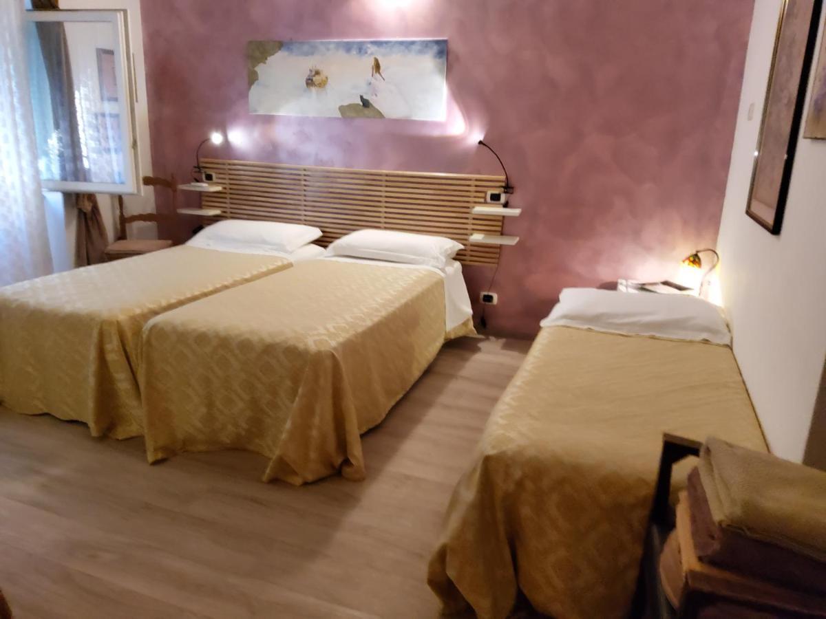 Annadia Sweet Home B&B Ostia Buitenkant foto
