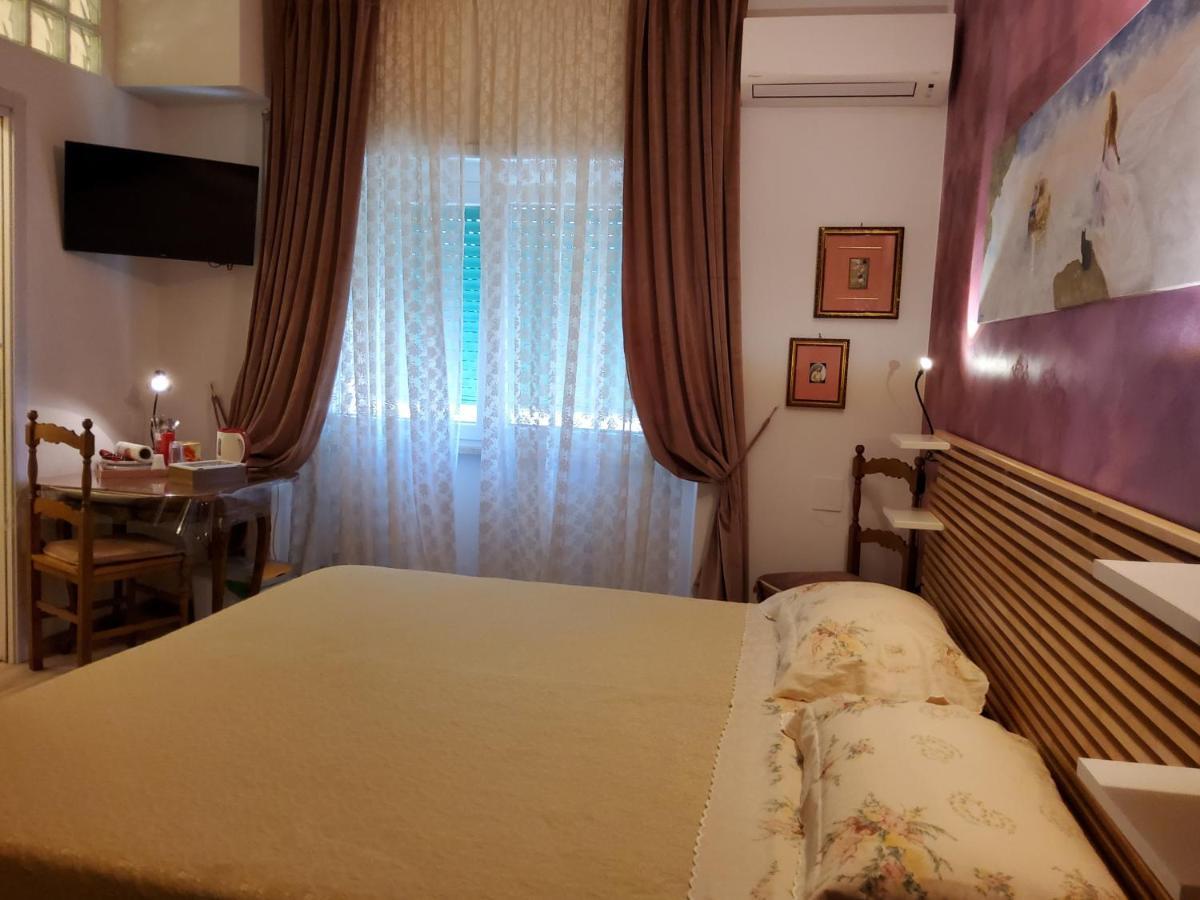 Annadia Sweet Home B&B Ostia Buitenkant foto