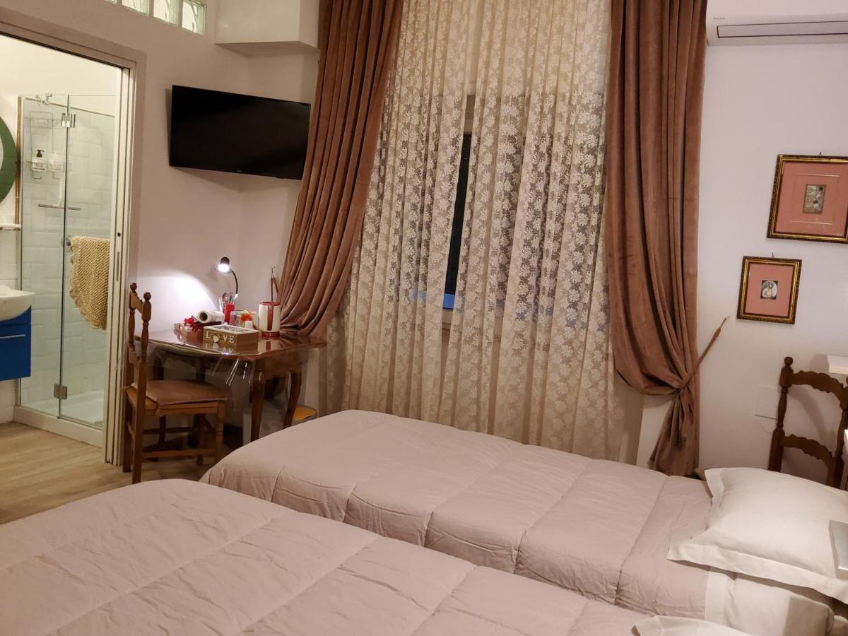 Annadia Sweet Home B&B Ostia Buitenkant foto