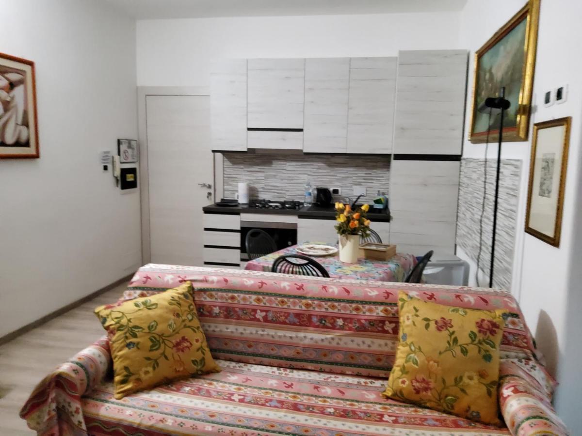 Annadia Sweet Home B&B Ostia Buitenkant foto
