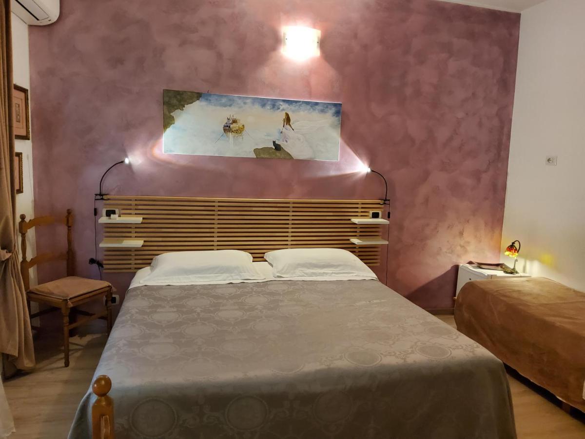 Annadia Sweet Home B&B Ostia Buitenkant foto